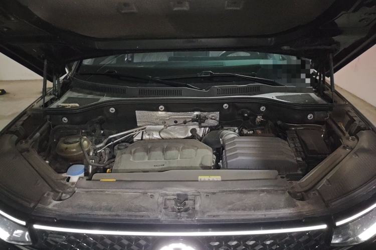 Used Volkswagen Tavendor 2023 380TSI Four-Wheel Drive R-Line First Edition Engine Bay