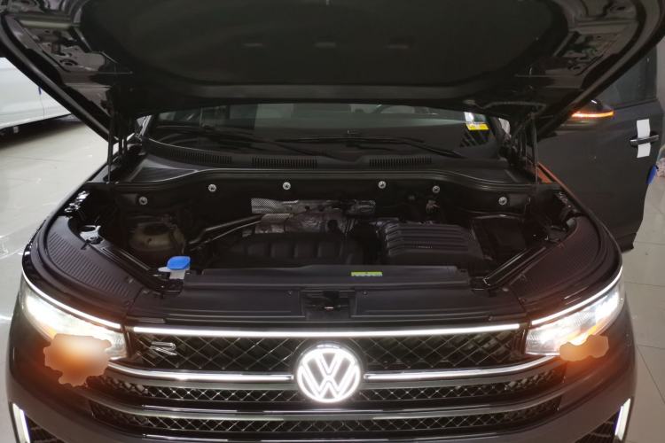 Used Volkswagen Tavendor 2023 380TSI Four-Wheel Drive R-Line Cruise Edition Engine Bay
