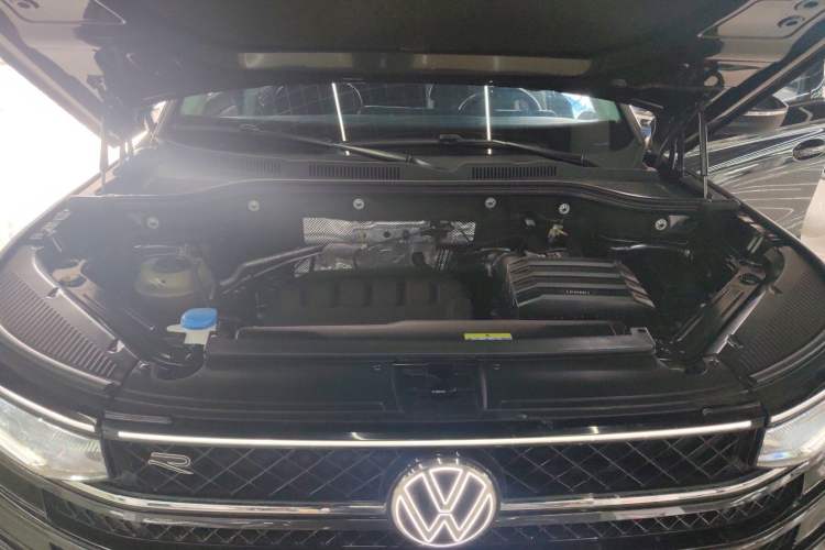 Used Volkswagen Tavendor 2023 380TSI Four-Wheel Drive R-Line Cruise Edition Engine Bay