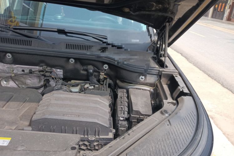 Used Volkswagen Tavendor 2023 330TSI Luxury Touring Edition Engine Bay Left