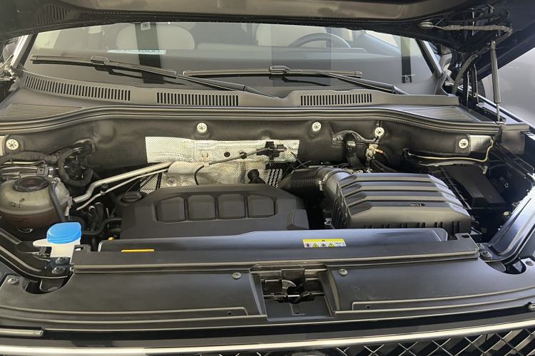 Used Volkswagen Tavendor 2023 380TSI Four-Wheel Drive R-Line Cruise Edition Engine Bay