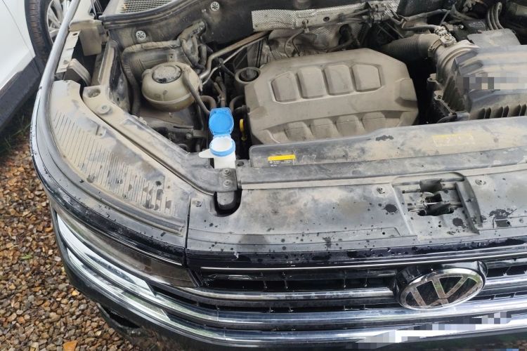 Used Volkswagen Tavendor 2023 330TSI Luxury Touring Edition Engine Bay Right