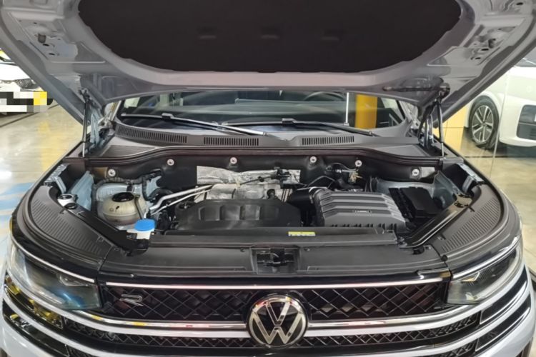 Used Volkswagen Tavendor 2023 380TSI Four-Wheel Drive R-Line Cruise Edition Engine Bay