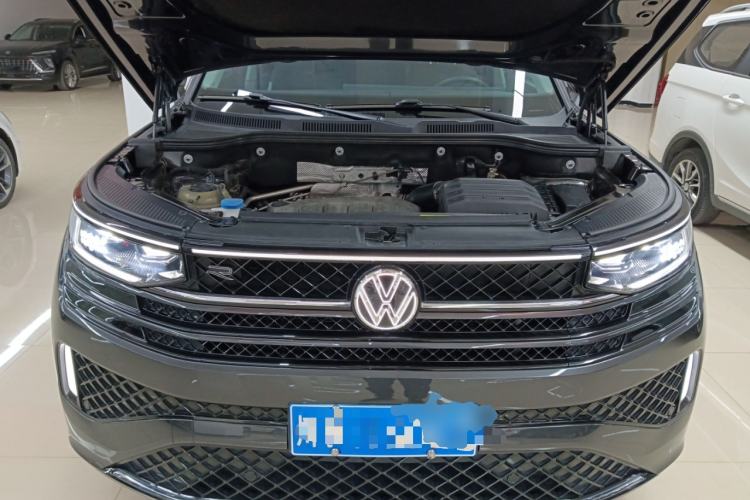 Used Volkswagen Tavendor 2023 380TSI Four-Wheel Drive R-Line Cruise Edition Engine Bay