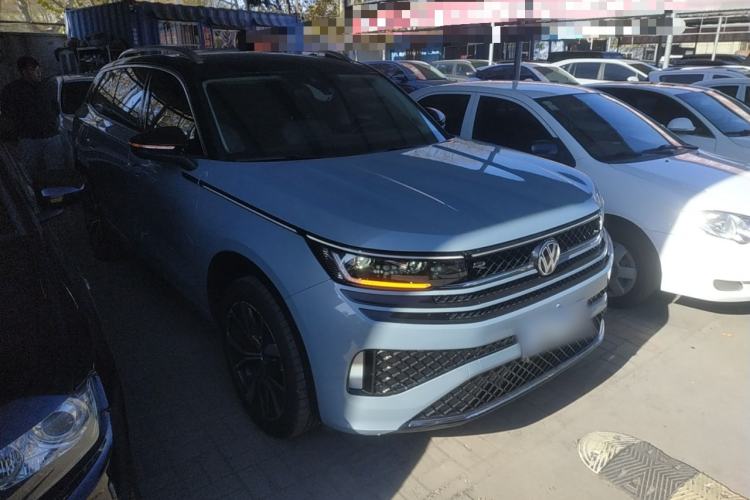 Used Volkswagen Tavendor 2023 380TSI All-Wheel Drive R-Line Journey Edition Exterior 2