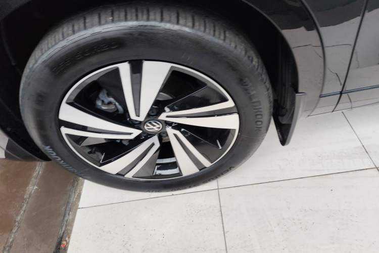 Used Volkswagen Tavendor 2023 380TSI Four-Wheel Drive R-Line Cruise Edition Exterior 4