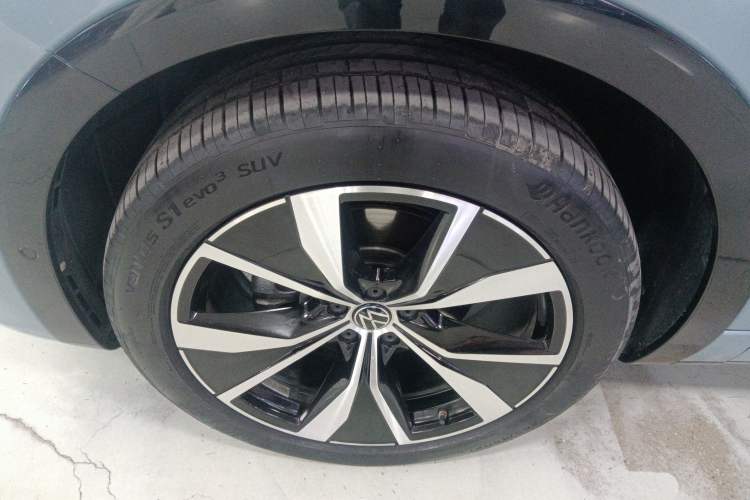Used Volkswagen Tavendor 2023 380TSI All-Wheel Drive R-Line Journey Edition Exterior 7