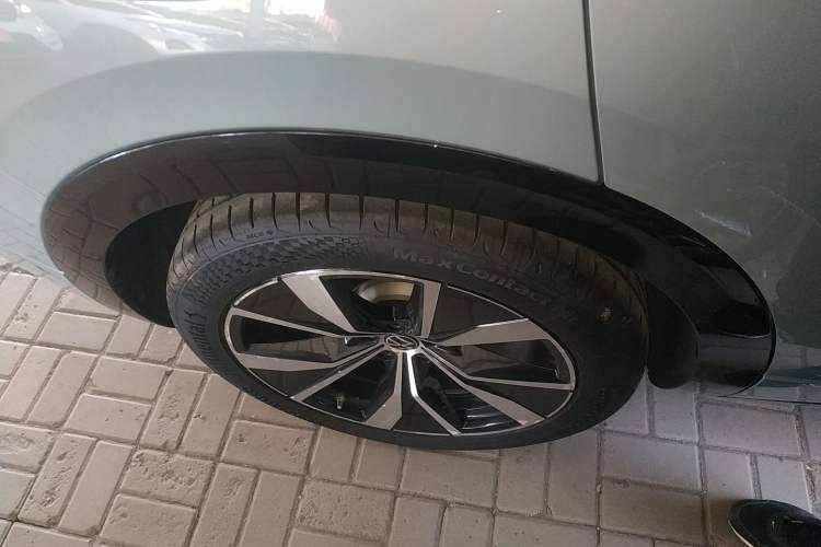 Used Volkswagen Tavendor 2023 380TSI All-Wheel Drive R-Line Journey Edition Exterior 8