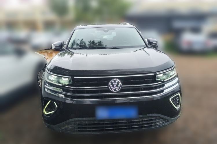 Used Volkswagen Tavendor 2023 330TSI Luxury Touring Edition Front