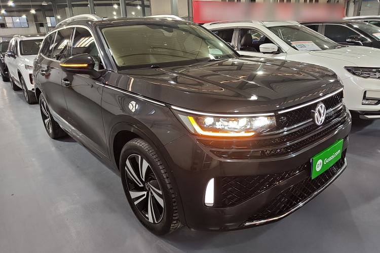 Used Volkswagen Tavendor 2023 380TSI Four-Wheel Drive R-Line Cruise Edition Front Right 45 Deg
