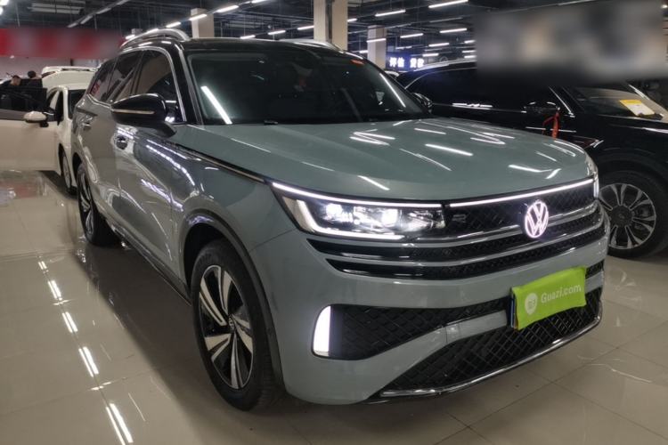 Used Volkswagen Tavendor 2023 380TSI Four-Wheel Drive R-Line Cruise Edition Front Right 45 Deg