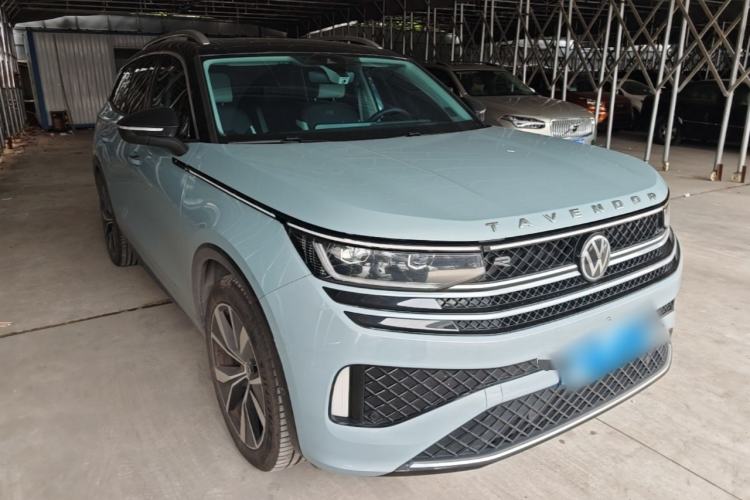 Used Volkswagen Tavendor 2023 380TSI All-Wheel Drive R-Line Journey Edition Front Right 45 Deg