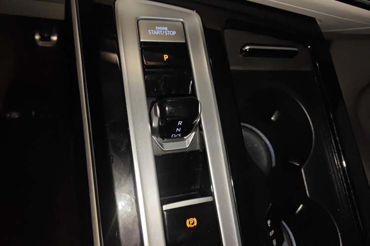 Used Volkswagen Tavendor 2023 380TSI Four-Wheel Drive R-Line Cruise Edition Gear Lever