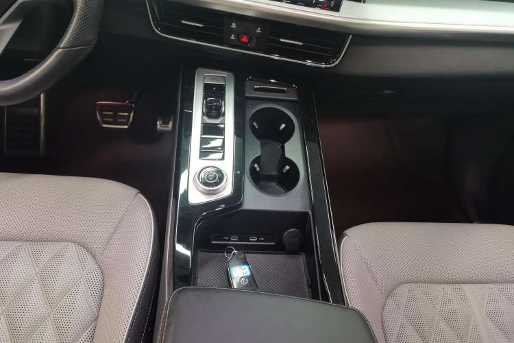 Used Volkswagen Tavendor 2023 380TSI Four-Wheel Drive R-Line Cruise Edition Gear Lever