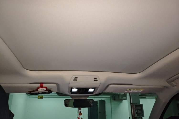 Used Volkswagen Tavendor 2023 380TSI Four-Wheel Drive R-Line First Edition Headliner