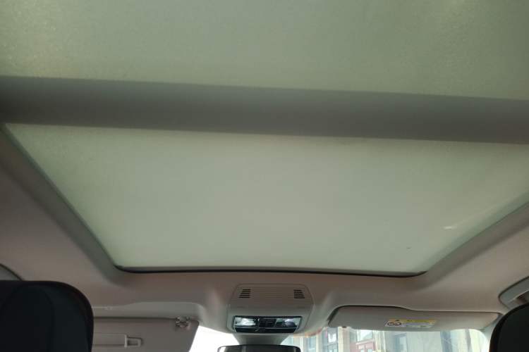 Used Volkswagen Tavendor 2023 330TSI Luxury Touring Edition Headliner