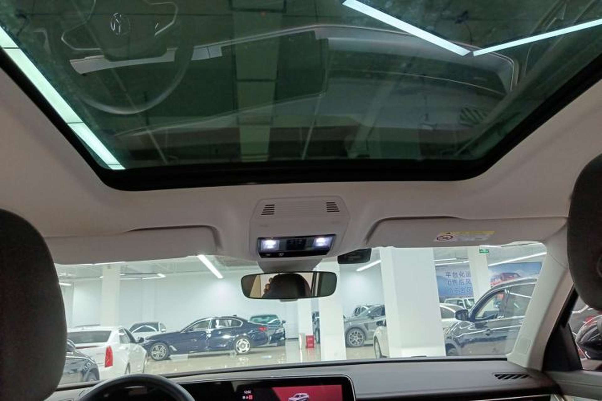 Used Volkswagen Tavendor 2023 380TSI Four-Wheel Drive R-Line Cruise Edition Headliner