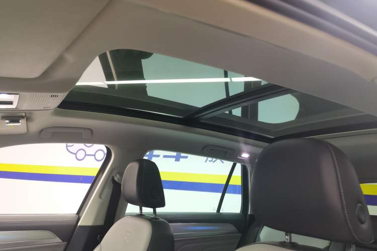 Used Volkswagen Tavendor 2023 380TSI Four-Wheel Drive R-Line Cruise Edition Headliner