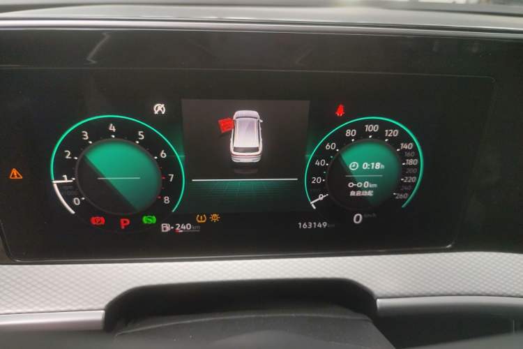 Used Volkswagen Tavendor 2023 330TSI Luxury Touring Edition Instrument Cluster