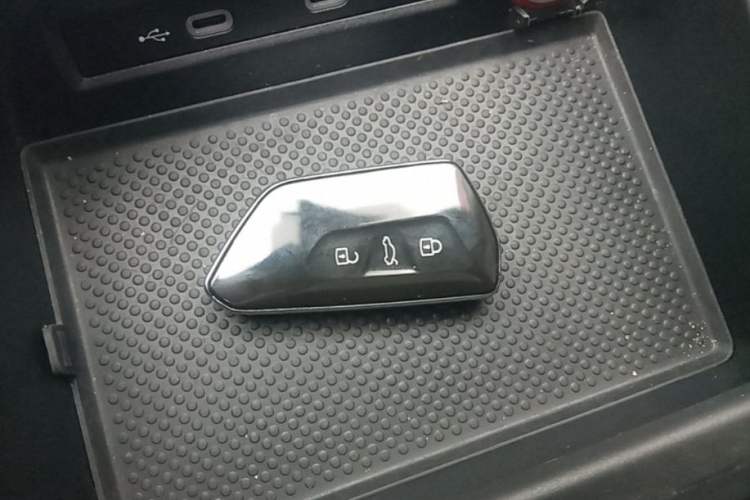 Used Volkswagen Tavendor 2023 380TSI Four-Wheel Drive R-Line Cruise Edition Interior 1