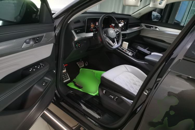 Used Volkswagen Tavendor 2023 380TSI Four-Wheel Drive R-Line Cruise Edition Interior 3