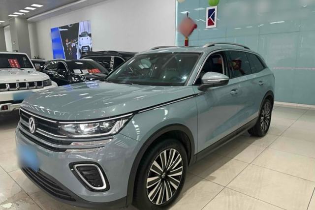Used Volkswagen Tavendor 2023 330TSI Luxury Touring Edition