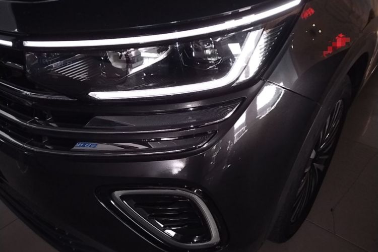 Used Volkswagen Tavendor 2023 330TSI Luxury Touring Edition Left Front Headlight