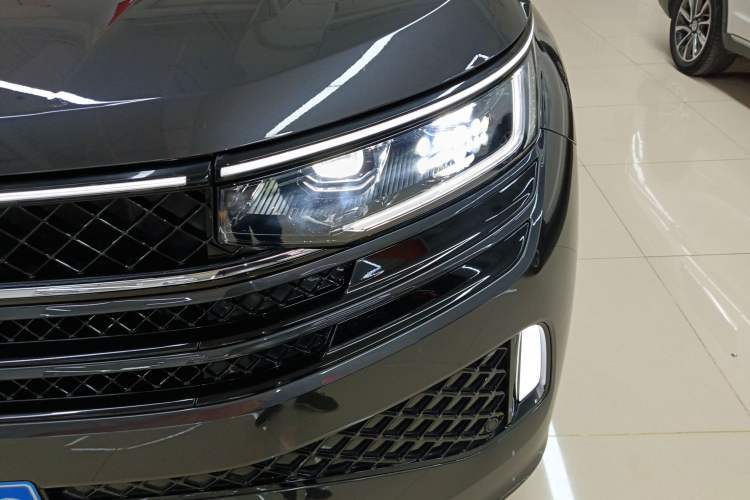 Used Volkswagen Tavendor 2023 380TSI Four-Wheel Drive R-Line Cruise Edition Left Front Headlight