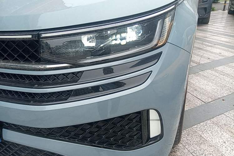 Used Volkswagen Tavendor 2023 380TSI Four-Wheel Drive R-Line Cruise Edition Left Front Headlight