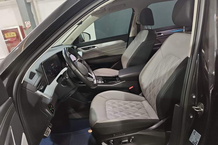 Used Volkswagen Tavendor 2023 380TSI Four-Wheel Drive R-Line Cruise Edition Left Front Seat