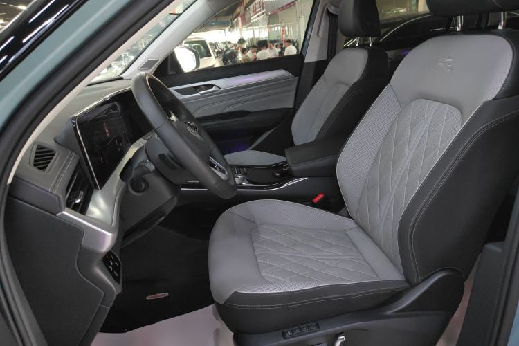 Used Volkswagen Tavendor 2023 380TSI Four-Wheel Drive R-Line First Edition Left Front Seat