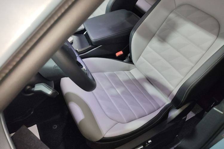 Used Volkswagen Tavendor 2023 330TSI Luxury Touring Edition Left Front Seat