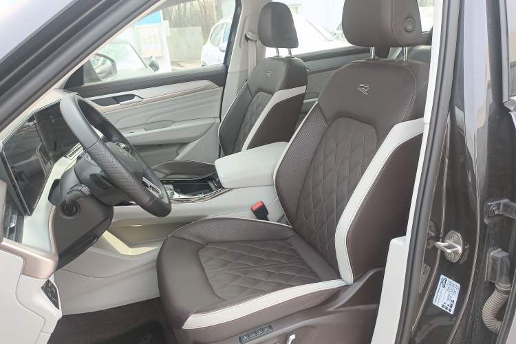 Used Volkswagen Tavendor 2023 380TSI Four-Wheel Drive R-Line Cruise Edition Left Front Seat