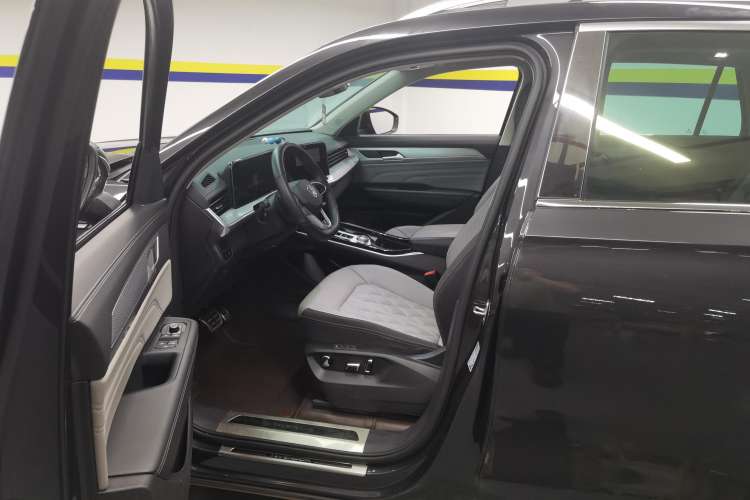 Used Volkswagen Tavendor 2023 380TSI Four-Wheel Drive R-Line Cruise Edition Left Front Seat