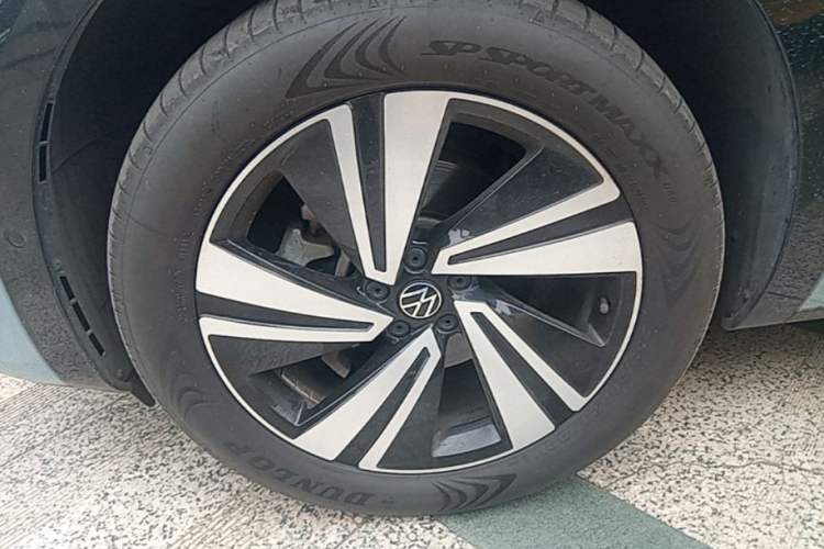 Used Volkswagen Tavendor 2023 380TSI Four-Wheel Drive R-Line Cruise Edition Left Front Wheel Hub