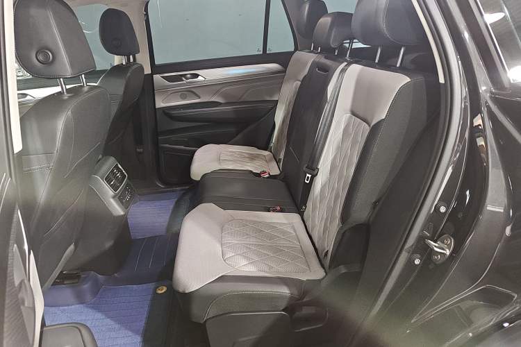 Used Volkswagen Tavendor 2023 380TSI Four-Wheel Drive R-Line Cruise Edition Left Rear Seat
