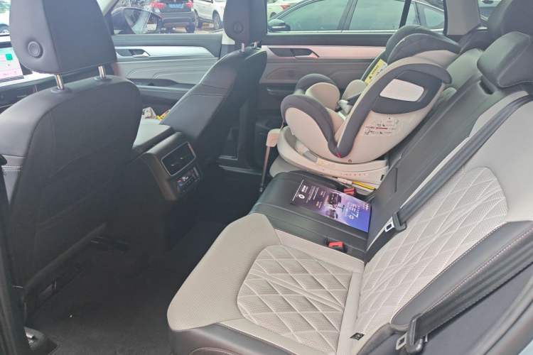 Used Volkswagen Tavendor 2023 380TSI Four-Wheel Drive R-Line Cruise Edition Left Rear Seat
