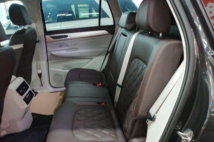 Used Volkswagen Tavendor 2023 380TSI Four-Wheel Drive R-Line Cruise Edition Left Rear Seat