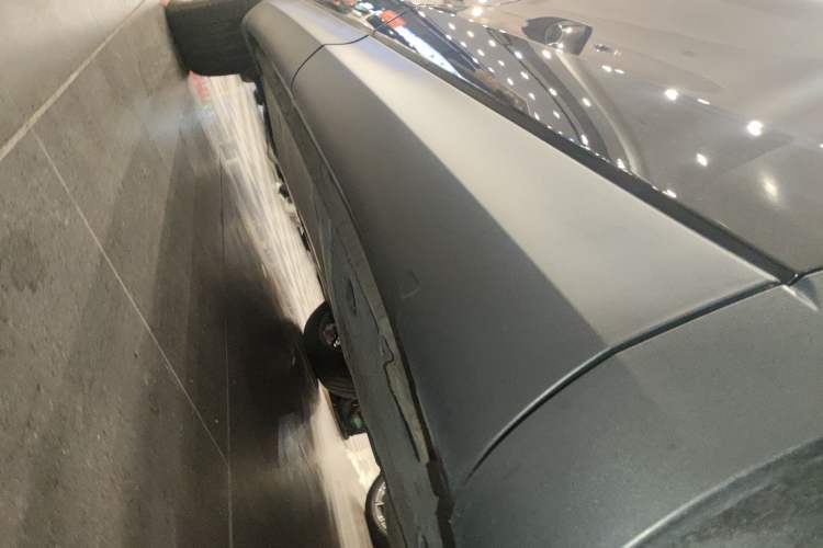 Used Volkswagen Tavendor 2023 330TSI Luxury Touring Edition Left Side Sill