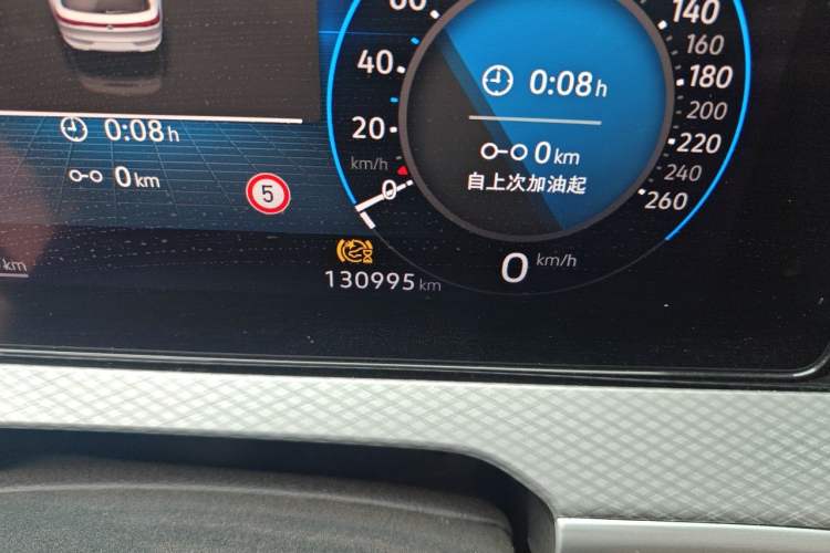 Used Volkswagen Tavendor 2023 330TSI Luxury Touring Edition Odometer Close Up