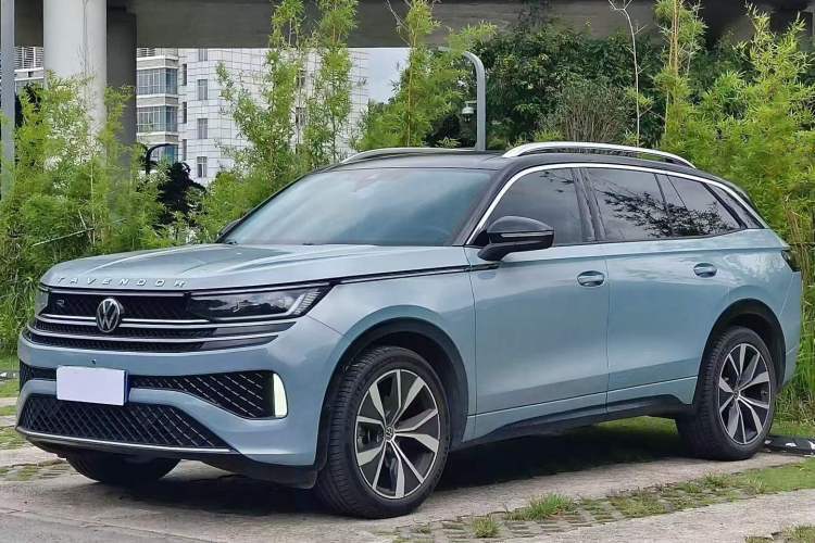 Ojetý Volkswagen Tavendor 2023 380TSI All-Wheel Drive R-Line Journey Edition Guazi used car, China used car export, Used car for sale, Used cars, Cheapest cars for sale
