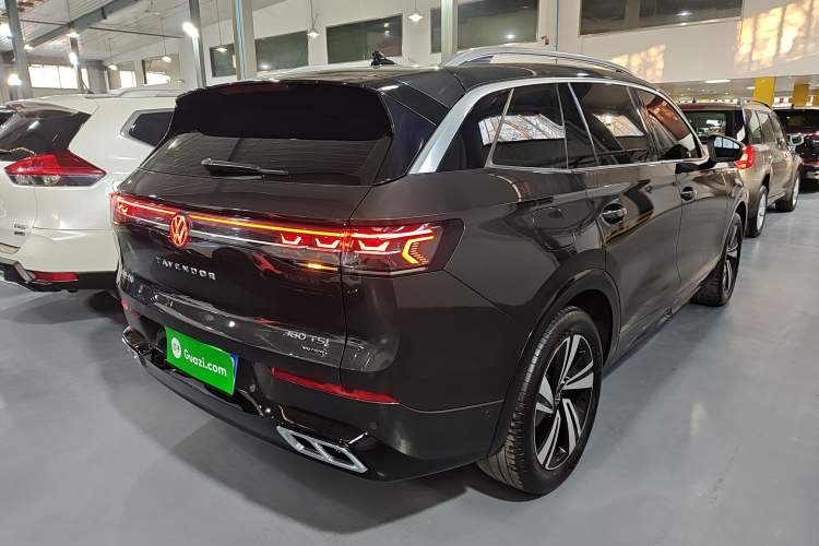 Used Volkswagen Tavendor 2023 380TSI Four-Wheel Drive R-Line Cruise Edition Rear Right 45 Deg