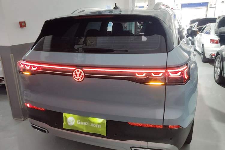 Used Volkswagen Tavendor 2023 330TSI Luxury Touring Edition Rear