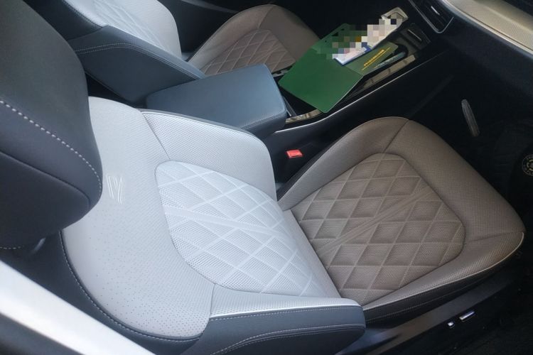 Used Volkswagen Tavendor 2023 380TSI All-Wheel Drive R-Line Journey Edition Right Front Seat