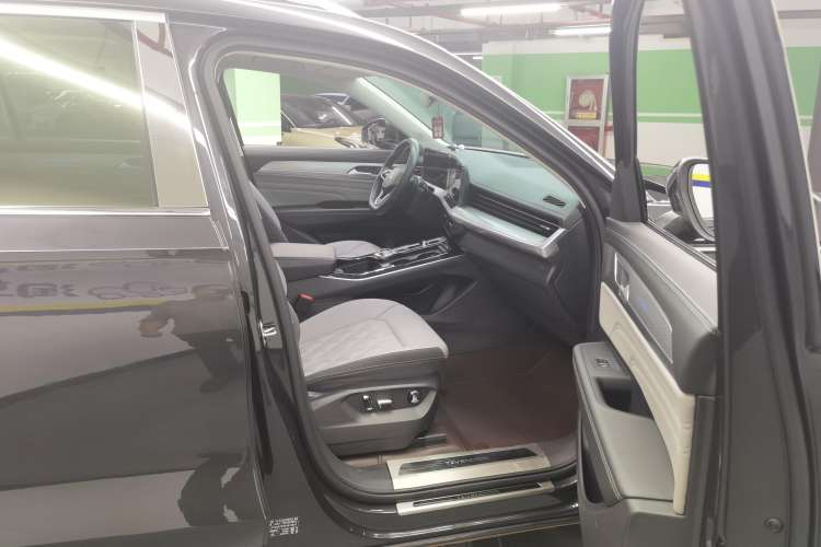 Used Volkswagen Tavendor 2023 380TSI Four-Wheel Drive R-Line Cruise Edition Right Front Seat