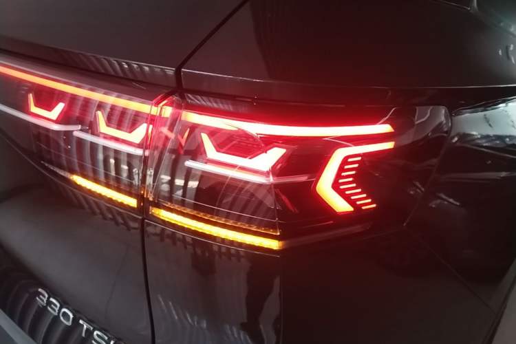 Used Volkswagen Tavendor 2023 330TSI Luxury Touring Edition Right Rear Taillight
