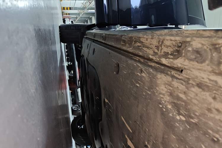 Used Volkswagen Tavendor 2023 380TSI Four-Wheel Drive R-Line Cruise Edition Right Side Sill