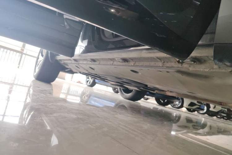 Used Volkswagen Tavendor 2023 380TSI Four-Wheel Drive R-Line Cruise Edition Right Side Sill
