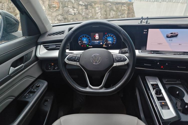 Used Volkswagen Tavendor 2023 330TSI Luxury Touring Edition Steering Wheel