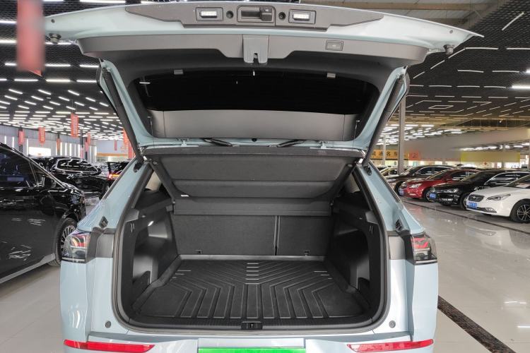 Used Volkswagen Tavendor 2023 380TSI Four-Wheel Drive R-Line First Edition Trunk